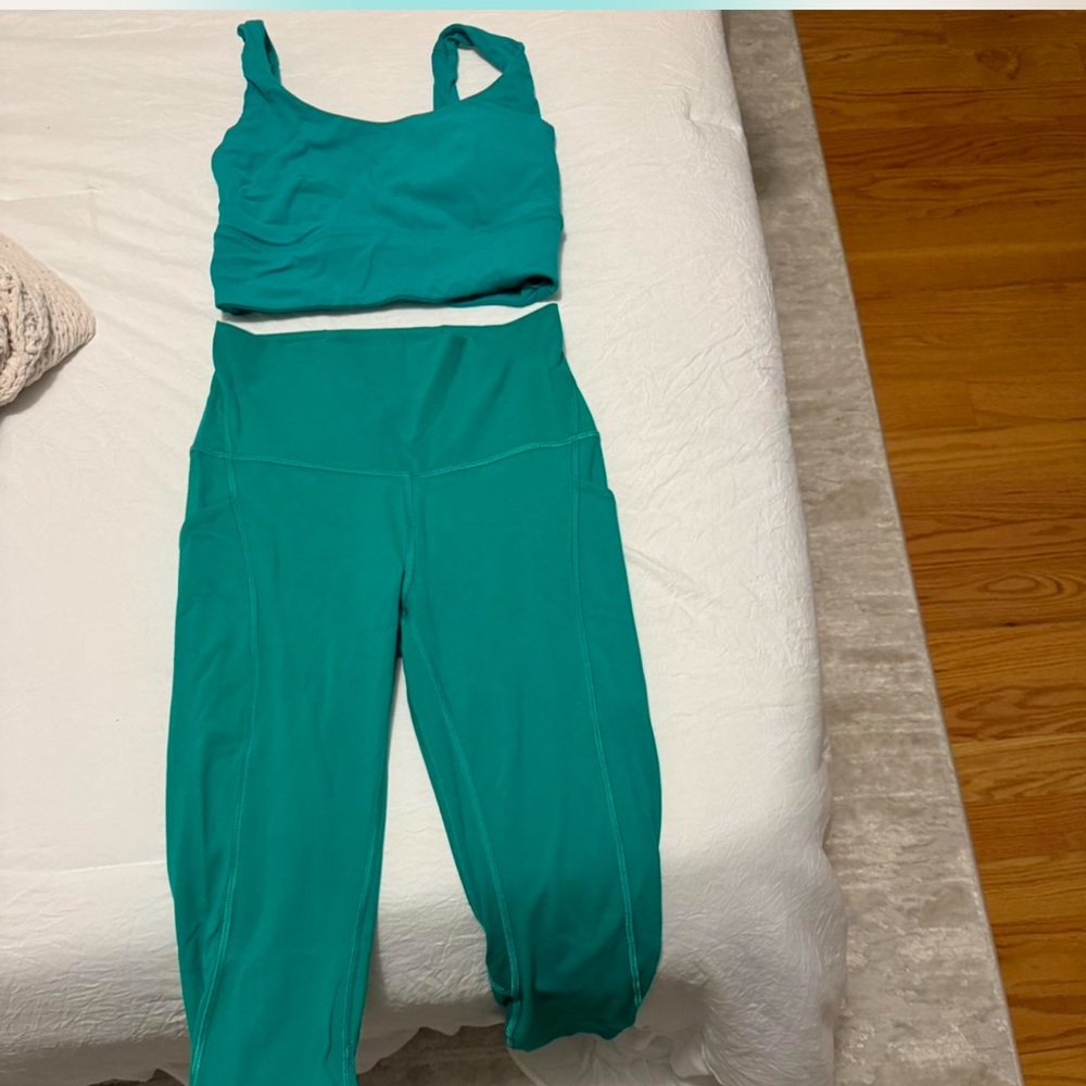 Lululemon align set size 6 in great condition
